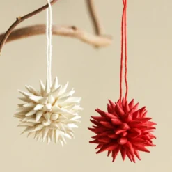 Afroart Set Of 6 White Kotte Hanging Decorations 11 Afroart Set Of 6 White Kotte Hanging Decorations -Jellycat Christmas Store afroart set 6 kotte hanging decorations 0v8a8059 900x900 1