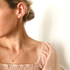 Daisy Charm Necklace In Gold -Jellycat Christmas Store daisy charm necklace in gold image00050 900x900 1