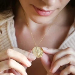 Gold Sterling Silver Cast Birth Flower Necklace -Jellycat Christmas Store gold sterling silver cast birth flower necklace o21a5136 2 900x900 1