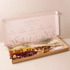 Large Earthly Amber Dried Flowers Letterbox Gift 11 Large Earthly Amber Dried Flowers Letterbox Gift -Jellycat Christmas Store large earthly amber dried flowers letterbox gift 443a4311 900x900 1