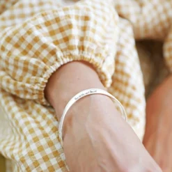 Personalised Hammered Sterling Silver Twisted Bangle -Jellycat Christmas Store personalised hammered sterling silver bangle 0v8a9429 900x900 1