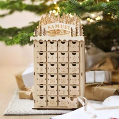Jellycat Christmas Store 41 Personalised Wooden Forest Cutout Advent Calendar