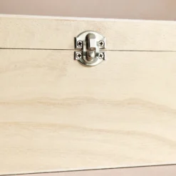 Personalised Christmas Eve Wooden Hamper Box -Jellycat Christmas Store personalised wooden hamper box 4x3a0362 900x900 1