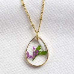 Personalised Pressed Birth Flower Pendant Necklace -Jellycat Christmas Store real pressed flower pendant necklace in gold o21a0157 900x900 1