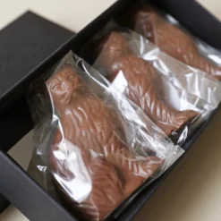 Set Of 3 Milk Chocolate Cats -Jellycat Christmas Store set 3 milk chocolate cats 4x3a0195 900x900 1